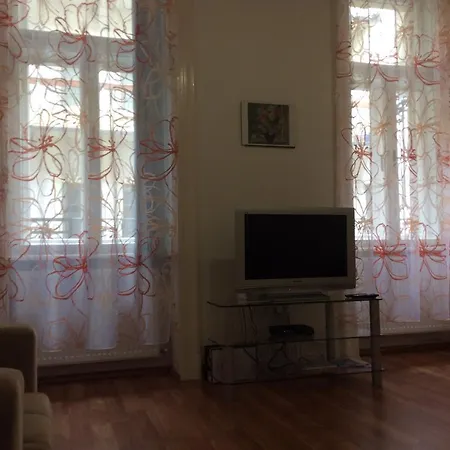Kalman Imre One Bedroom