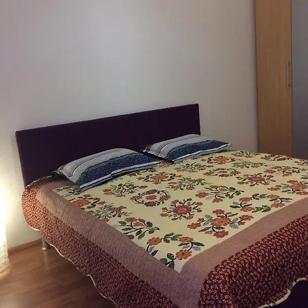 Kalman Imre One Bedroom Apartment *