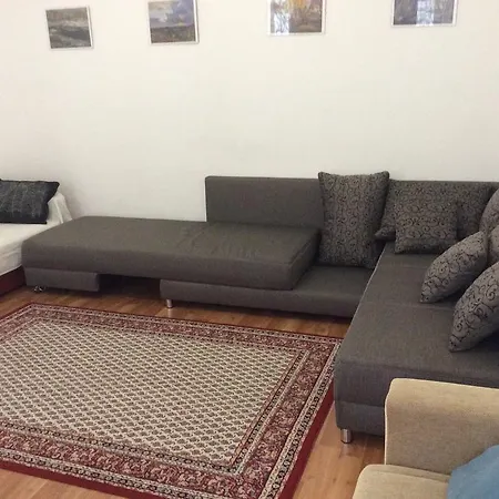 Kalman Imre One Bedroom Апартаменты *